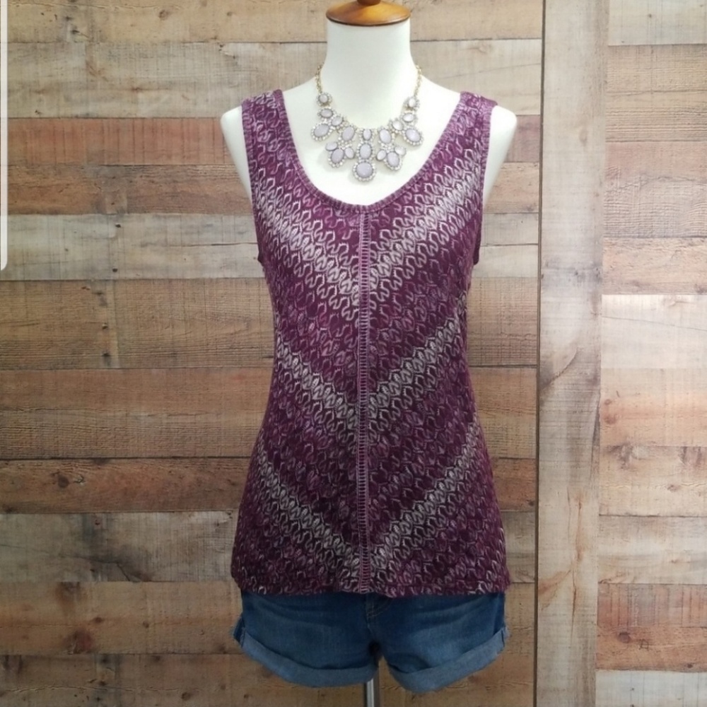 WHBM sleeveless chevron top